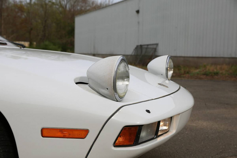 Illustration for article titled At $7,500, Could This 1978 Porsche 928 Have You Singing Wake Up Little Butzi?